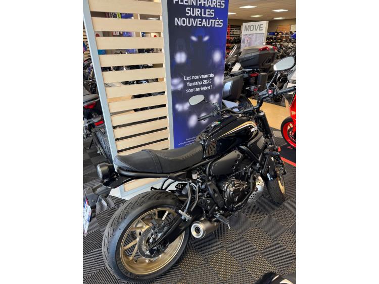 YAMAHA XSR 700
